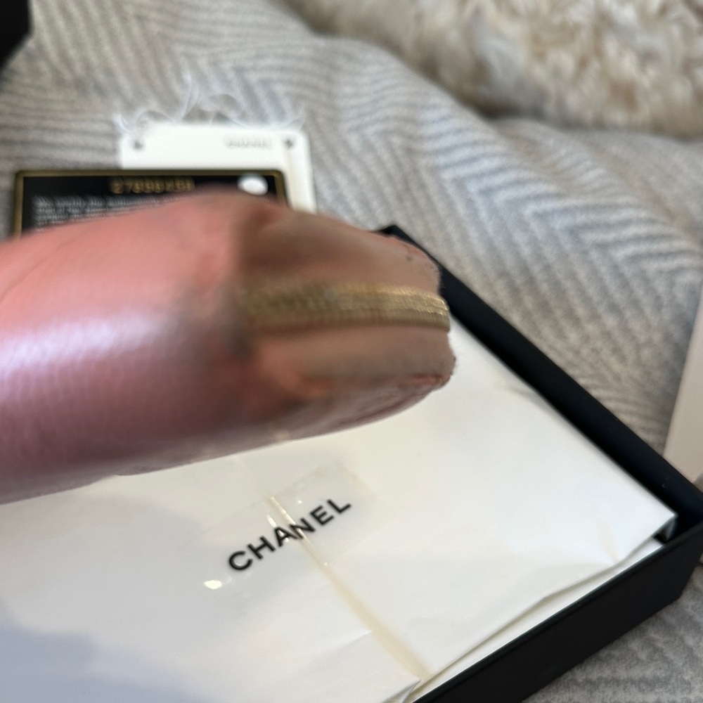 CHANEL Metallic Pink Quilted Card Holder - Picture 6 of 8